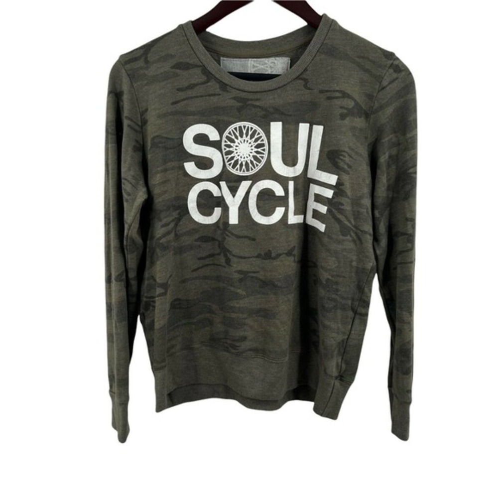 SoulCycle‎ Camo Sweatshirt Size Medium